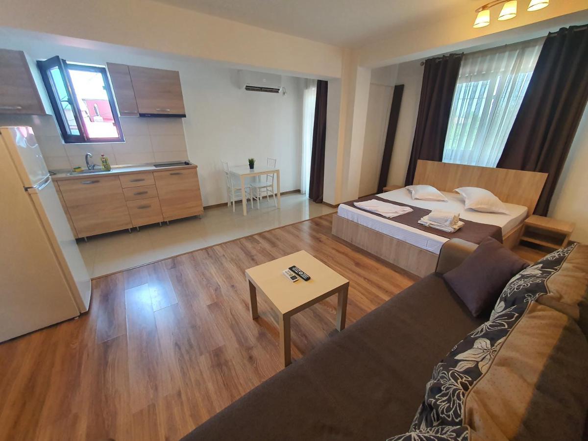 Villa Accommodation Boekarest Buitenkant foto