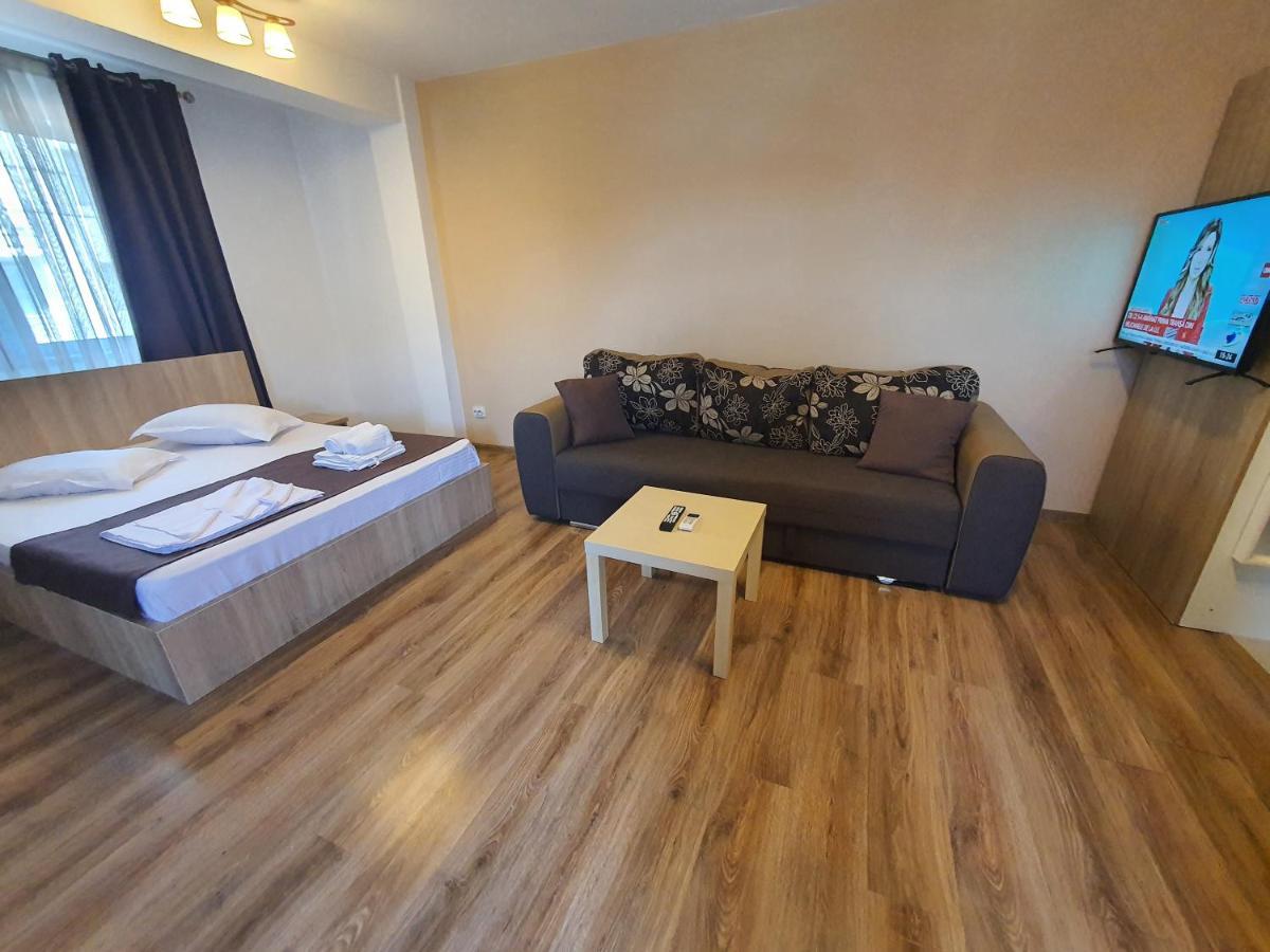 Villa Accommodation Boekarest Buitenkant foto